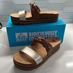 REEF Vista High Twist Sandals Size 9 BRAND NEW IN BOX